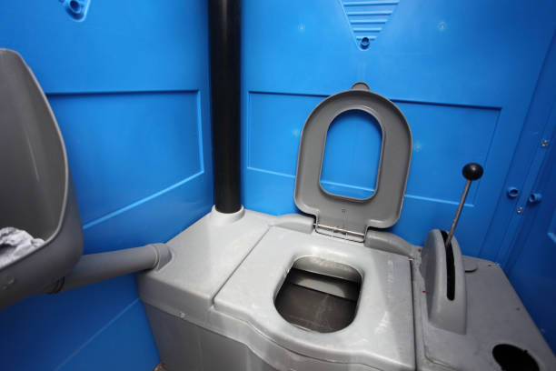 Best Porta potty rental near me  in Ellinwood, KS